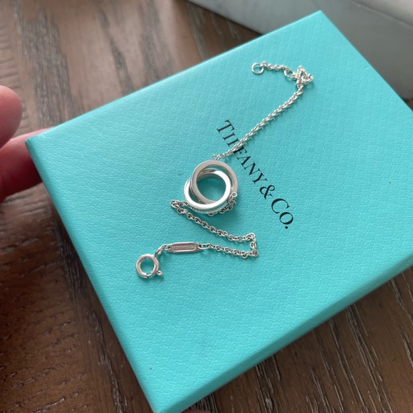 Tiffany’s 1837 Interlocking Circles Bracelet - Picture 7 of 7